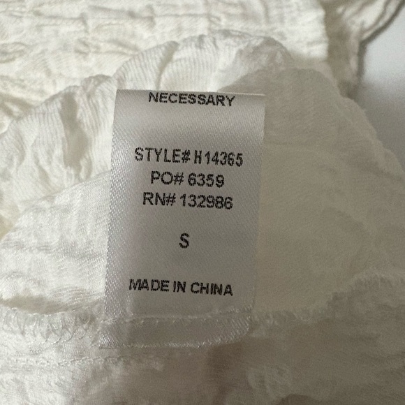 Mittoshop white size small Lagenlook v neck top w/ balloon sleeves. Raw edges - Picture 8 of 15
